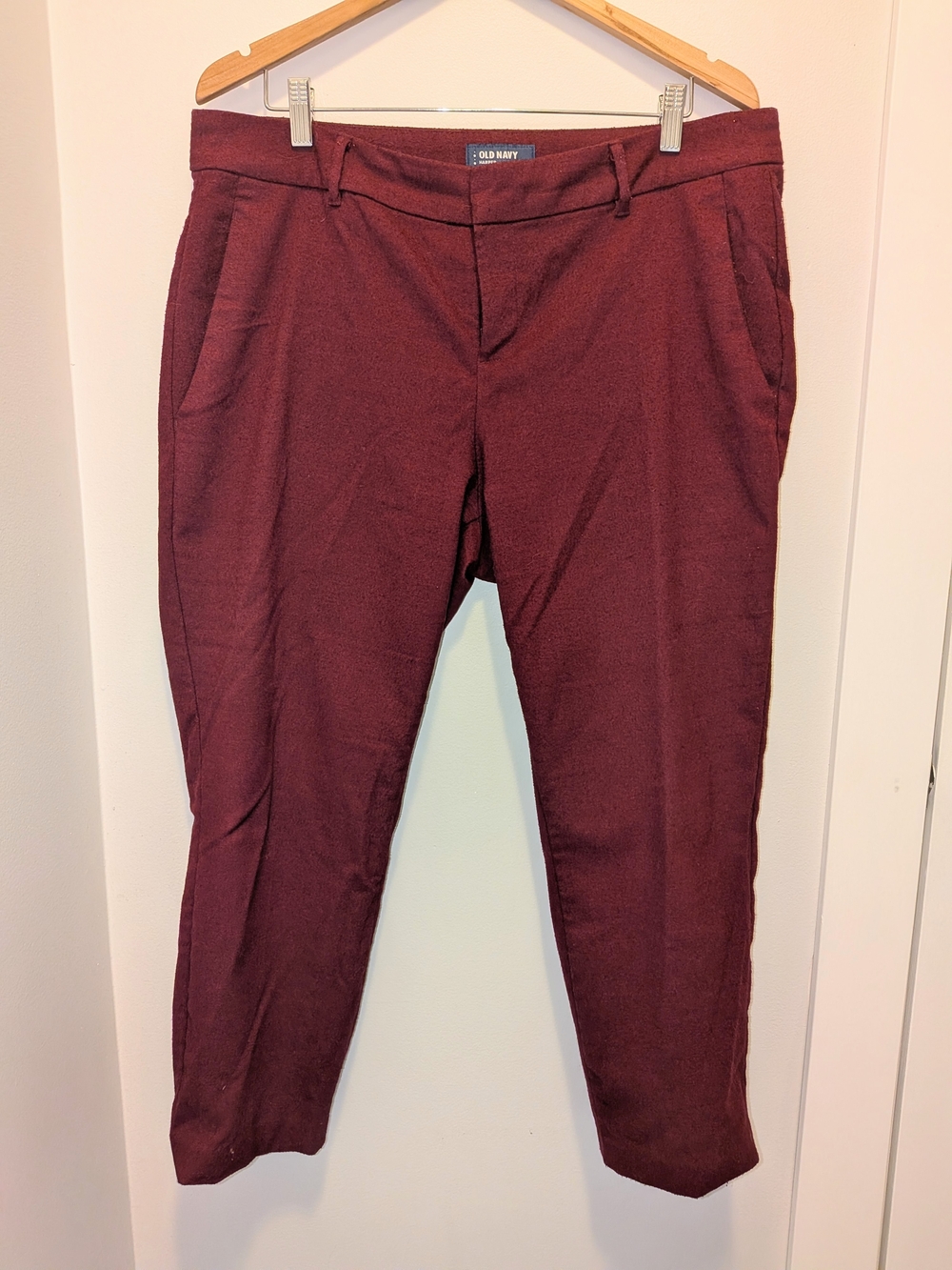 Old Navy Women's Burgundy Ankle-Length Trousers